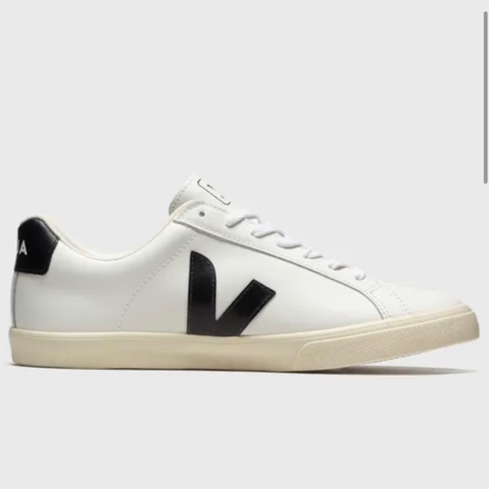 Lightly Worn Veja Esplar Sneakers 🌿 sustainable 🌿